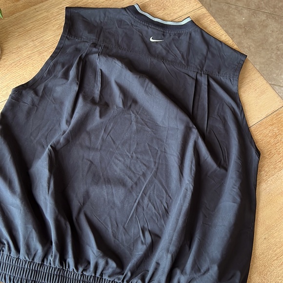 Nike Golf Lightweight pullover Vest in Size Large - Picture 4 of 8